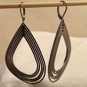 *SALE* Mod earrings - 3 small sapphire blue stones